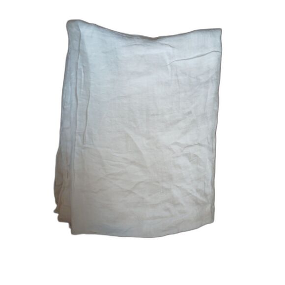 Elegant semi-sheer white linen tablecloth 63"X80" Flaw - tiny repair - Picture 1 of 4